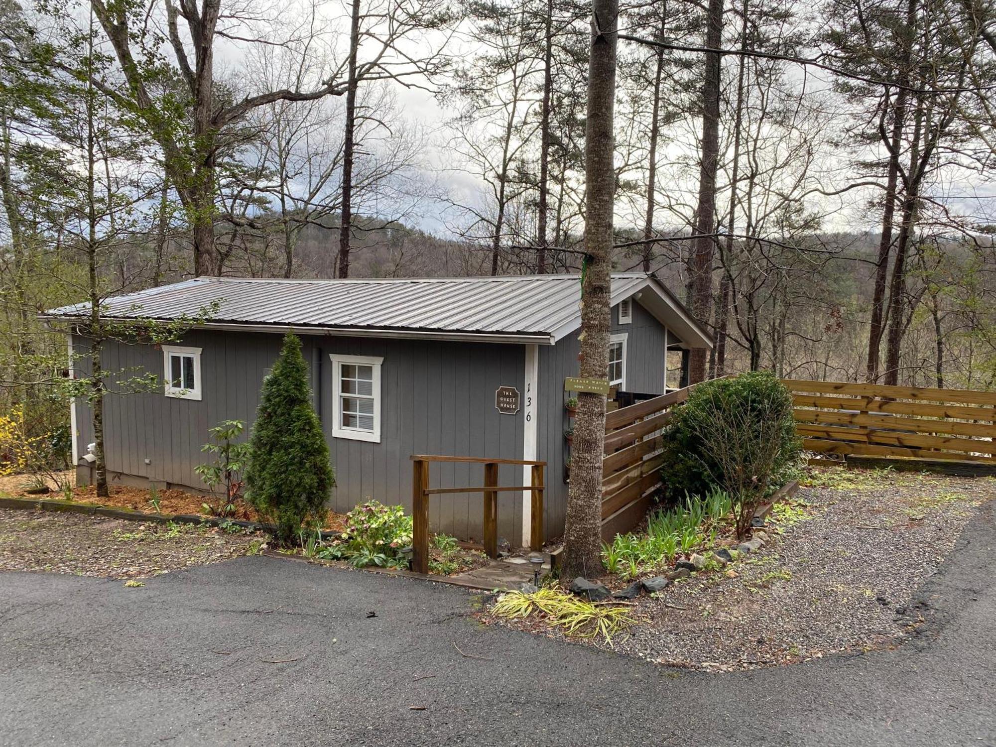 Convenient Cottage-Hot Tub, 4 Minutes To Dahlonega Kültér fotó